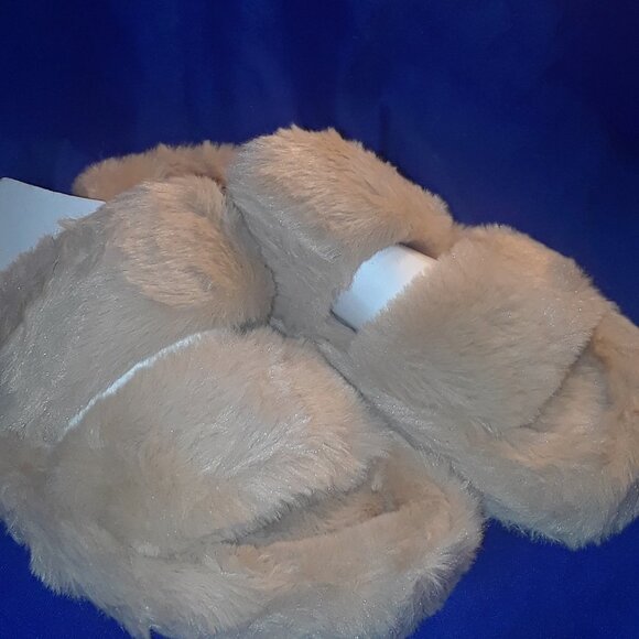 AZALEA WANG CANT BUY REALNESS FLATFORM FUR SLIDES - Picture 4 of 6